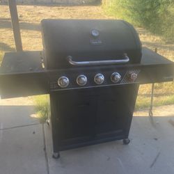 Dyna-Glo BBQ Propane 