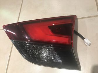 Tail Light Assembly Nissan Rouge (15-17)
