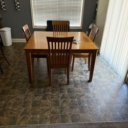 Wooden Kitchen Table & Chairs 