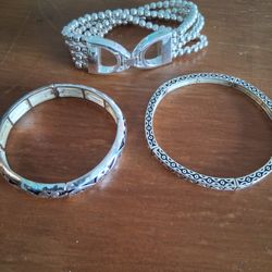 3 BRACELETS 