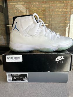 Air Jordan 11 retro size 10.5 (3109)