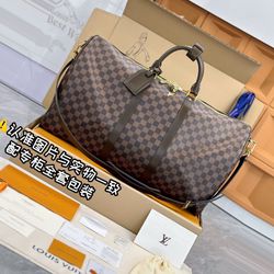 VUITTON Luxury Bag 
