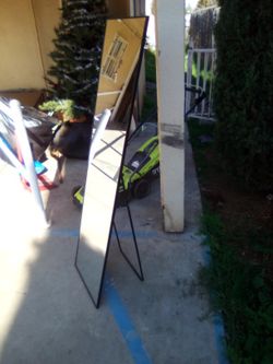 Massage/Tattoo Table, Glass Desks, 4post Bed, Mini Refrigerators & MORE