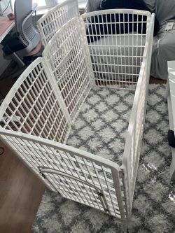 White Plastic Pet Playpen Enclosure