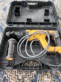 DEWALT 8.5 -Amp 1-1/8-in SDS-plus Variable Speed Rotary Hammer Drill