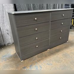 Dresser/ Eight drawers dresser