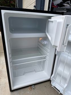 Mini fridge