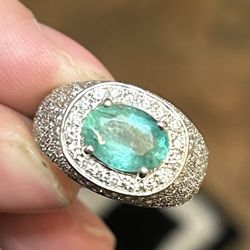 14kt White Gold 2.5 CT Natural Emerald And 1.8 CT Diamond Ring