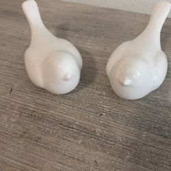 Brand New Beautiful Pair Of Ceramic Birds