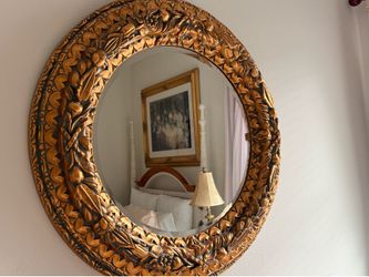 Round mirror