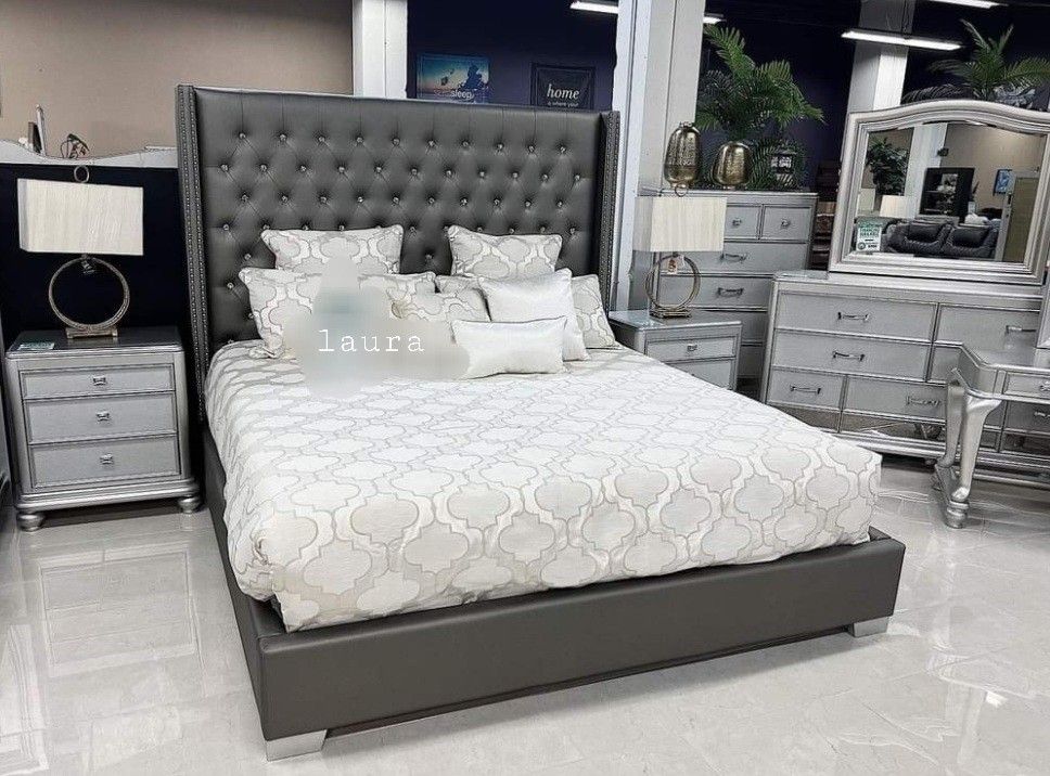 " New Brand , Ask FOR A DISCOUNT COUPON  , coralayne Gray Silver Upholsterd Bedroo m Se t /Home Decor , Household 