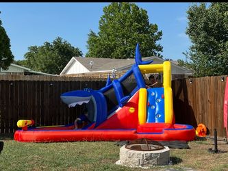 Inflatable shark Pool