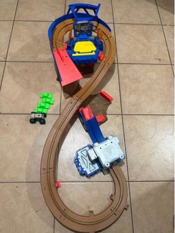 Monster Jam Supercharge Speedway Playset