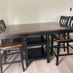 Dining Room Table 