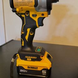 DEWALT DCF922 MID TORQUE 1/2” AND 1/4” Impact DRIVER 