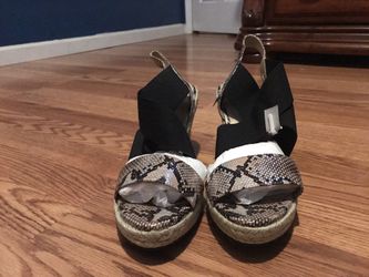 Women’s snake skin wedges size 11