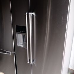 Refrigerators For Sale Different Size Small And Big And Different Prices