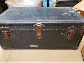 Belber Vintage Military Trunk