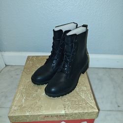 Open Box, Never Used Boots Size 5.5M