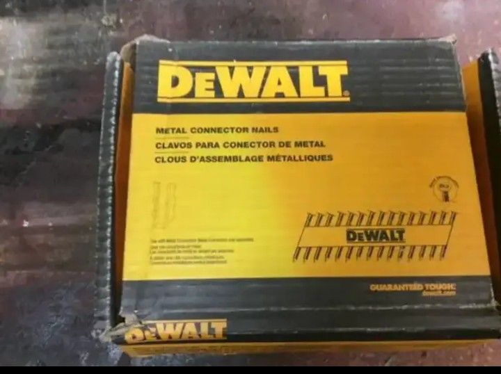 Dewalt 1.5 x .131 in Galvanized Metal Connector 2000 Pack Nails....... CHECK OUT MY PAGE FOR MORE ITEMS
