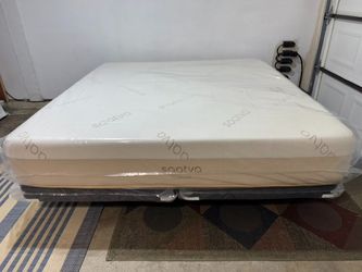 Saatva Contour5 King Mattress - LIKE NEW! Delivery Available