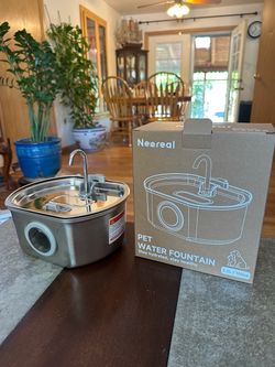 Pet water fountain