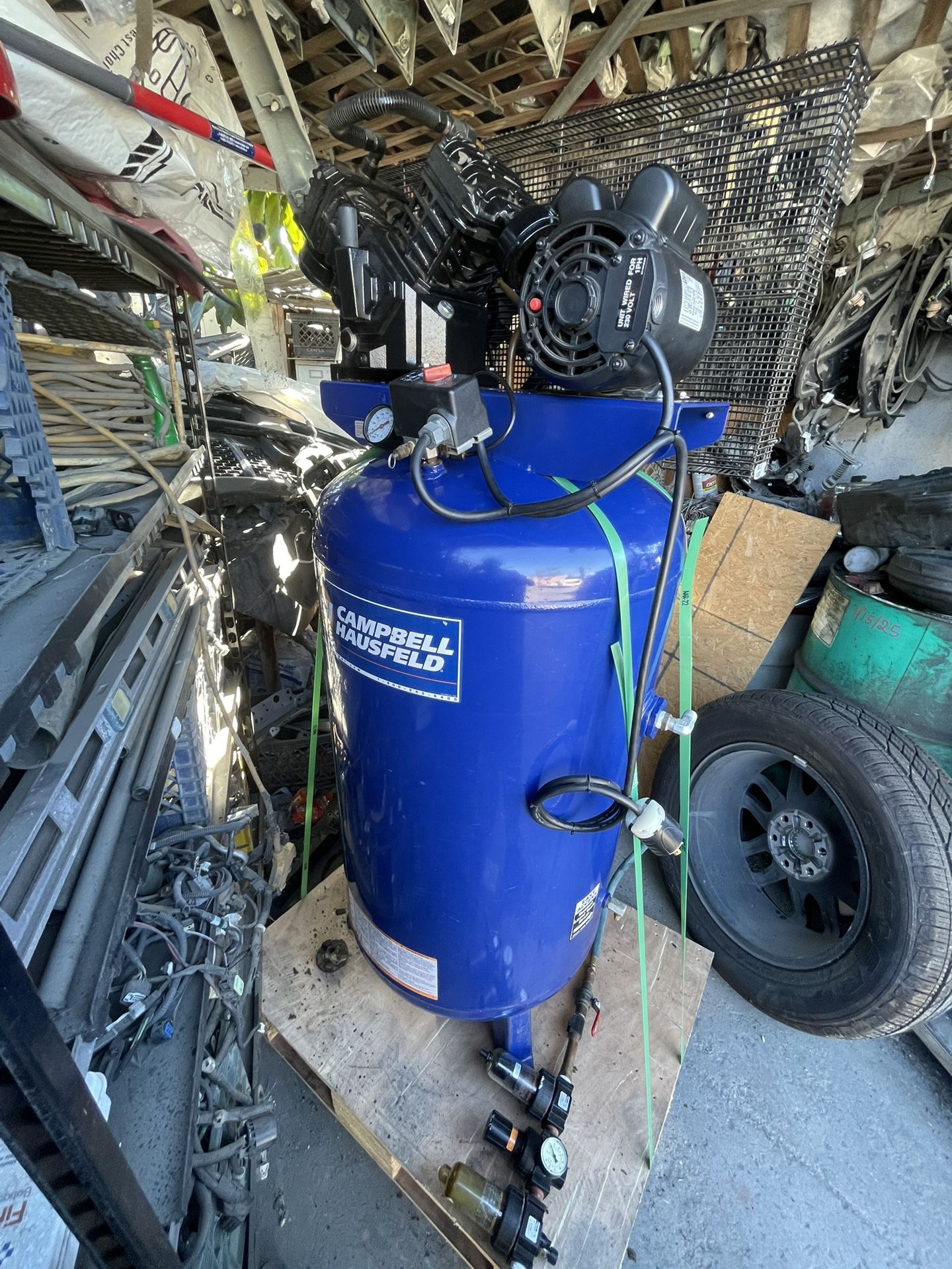 Campbell Hausfeld 80 Gallon Air Compressor - Excellent Condition