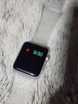 Apple Watch Series 3 - 42mm Silver Aluminum (GPS + Cellular)