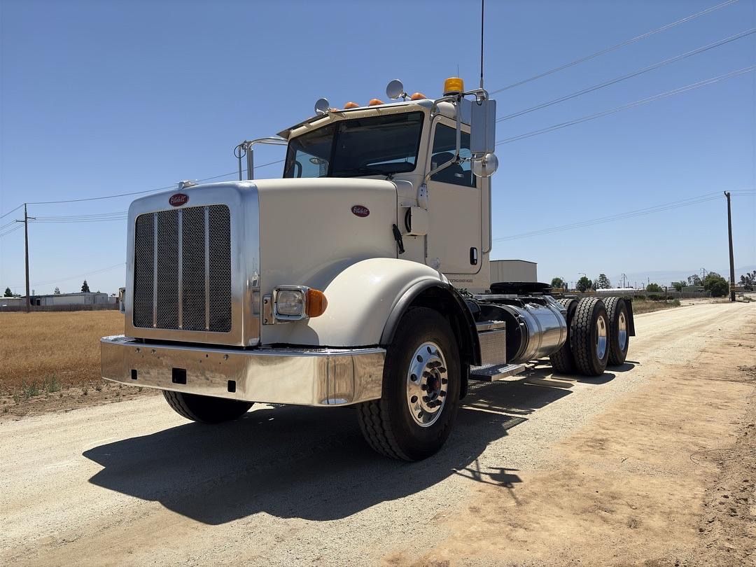 2017 PETERBILT 365