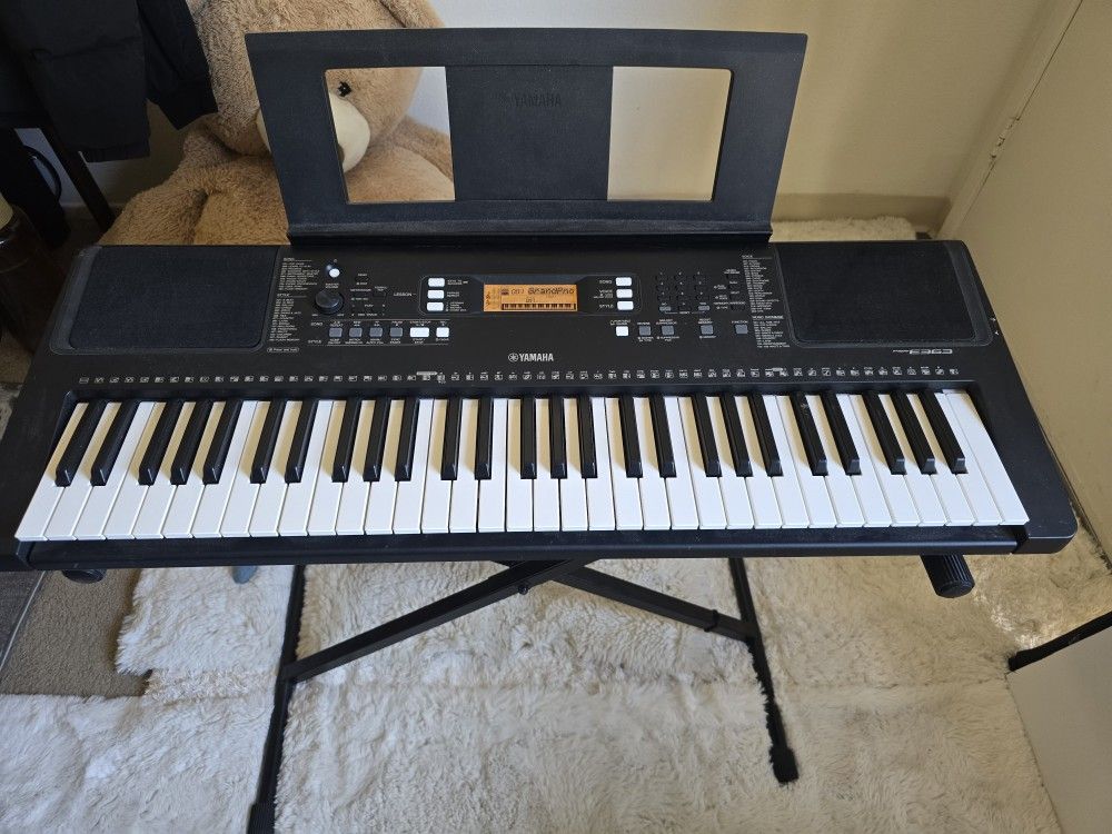 Yamaha Keyboard