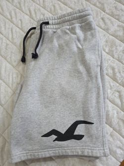 Hollister Men's Gray Cotton Sweat Shorts Drawstring Logo Pockets Casual