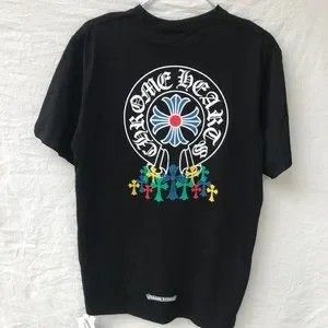 Black chrome heart cross print casual t-shirt