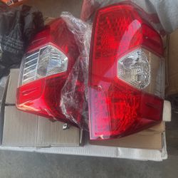 Nakuuly Tail Light Compatible With Toyota Tundra 2014-2021 Pickup Right Passenger Side Taillight Rear Brake Lamp Assembly without Bulb Replace# 81550-