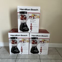 BRAND NEW 10 SPEED BLENDERS 🥤🧉. 56 OUNCE CAPACITY.  FACTORY SEALED.  GREAT GIFT. 🎁🎁. WAS $49.99!!  SALE $28.00 EACH. 🔥🔥