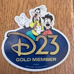 Disney D23 GOLD MEMBER EXCLUSIVE GOOFY & MAX MAGNET