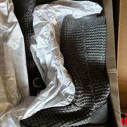 Size 9 Ugg Boots 