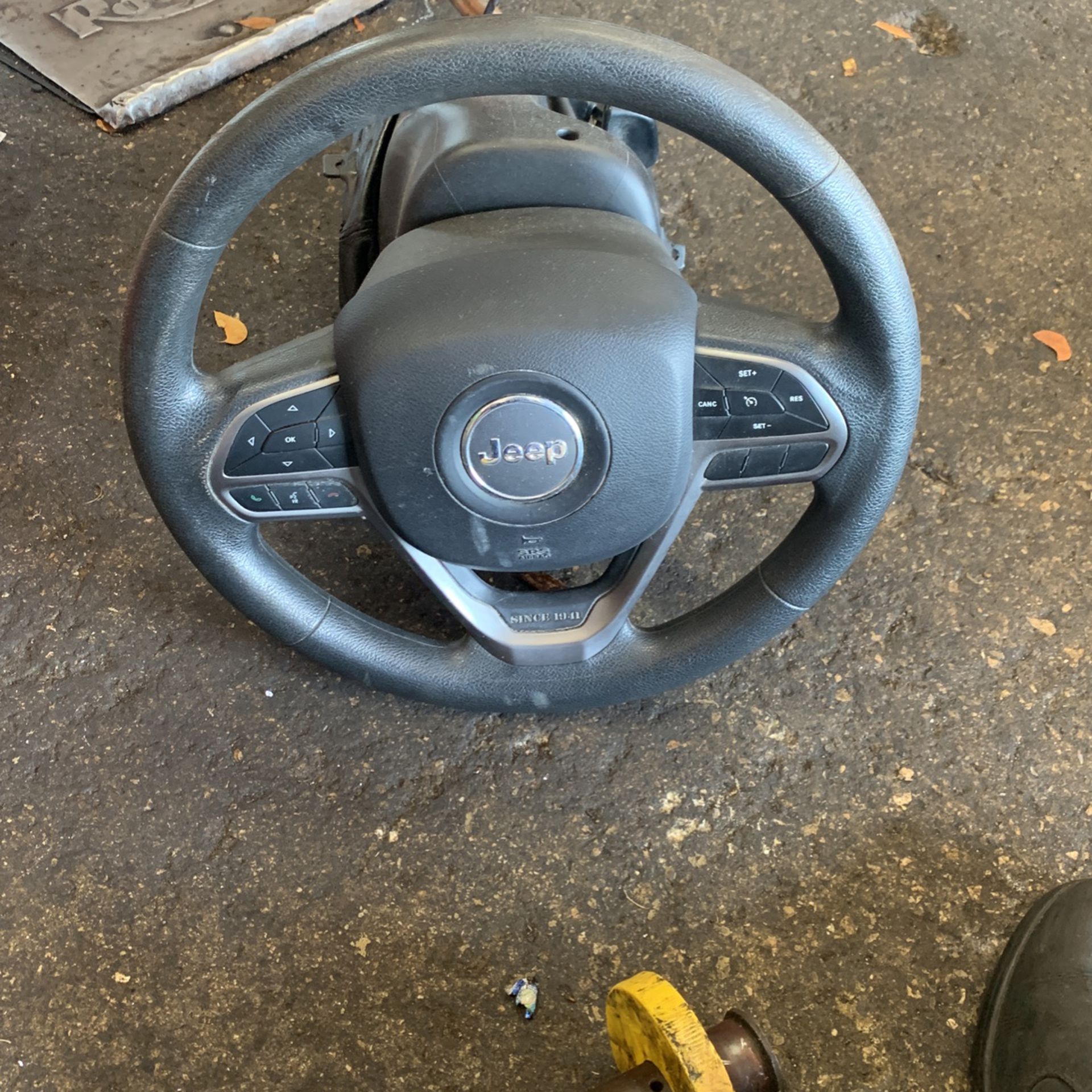 2019 Jeep Cherokee Steering Wheel Column