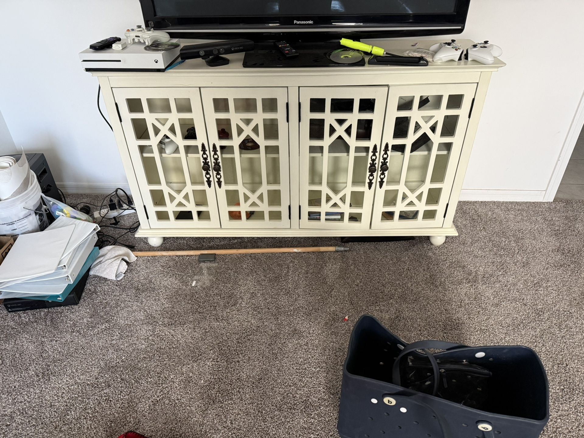 TV Stand/cabinet