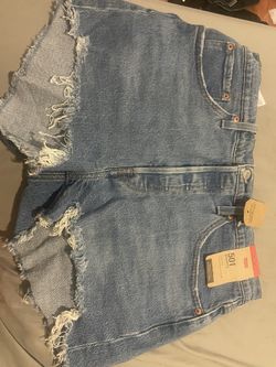 Women’s Levi’s Shorts