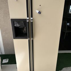 Refrigerator For Sale
