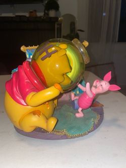 Winnie the Pooh and Piglet Snow Globe Figurine