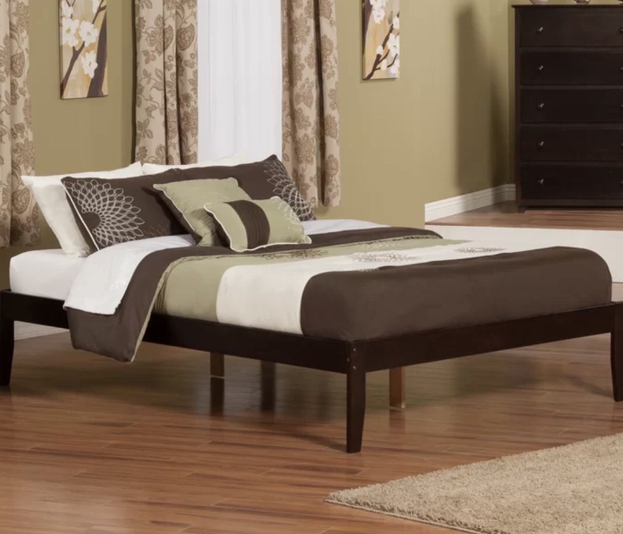 Mackenzie Solid Wood Platform Bed (Queen)