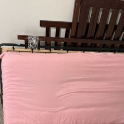 Dream On Crib/ Todler Bed And Changing Table