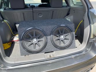 2 kicker 12s sub subwoofers bajos