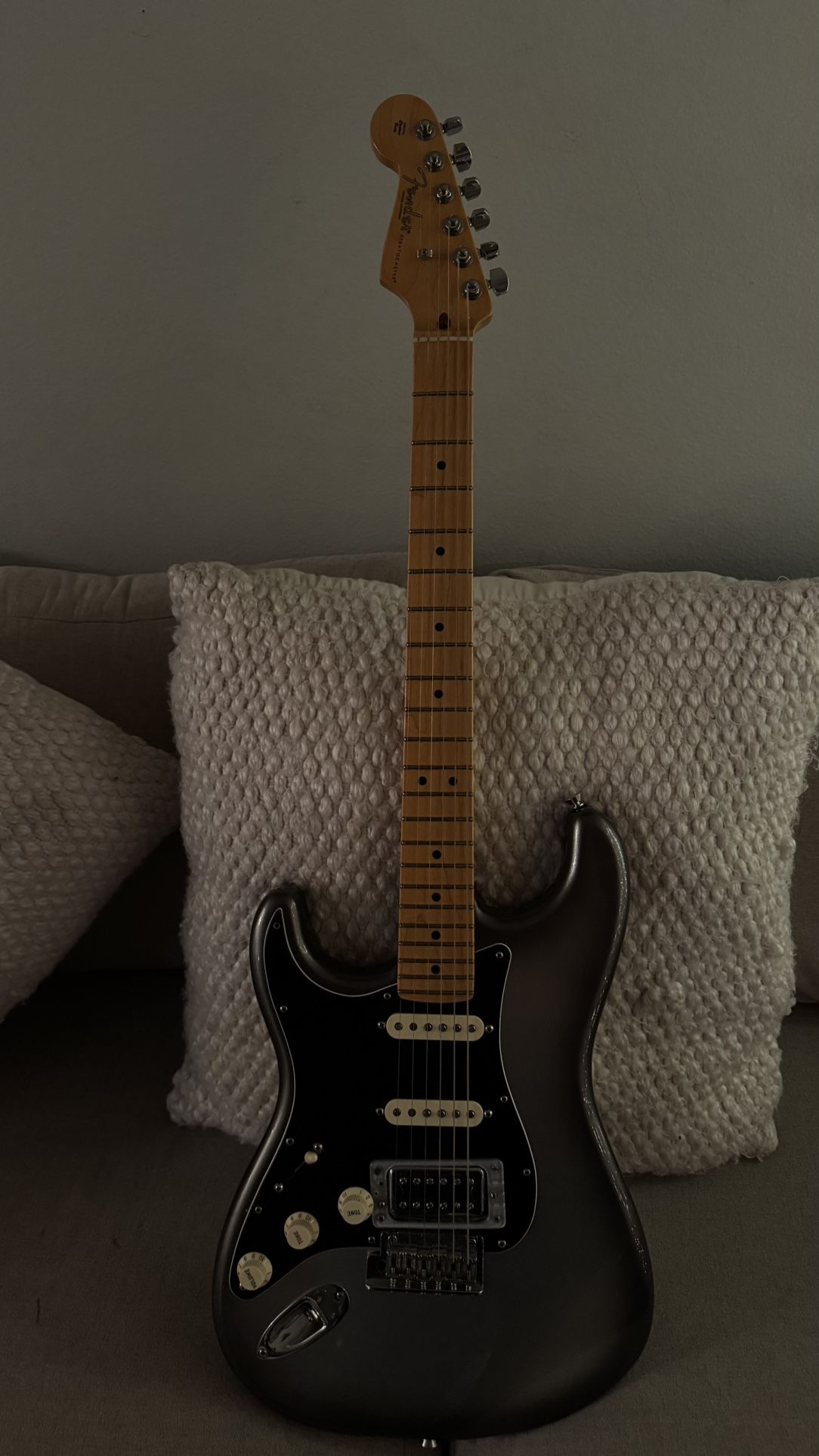 left handed american fender strat with gretsch hbucker stock pick up
