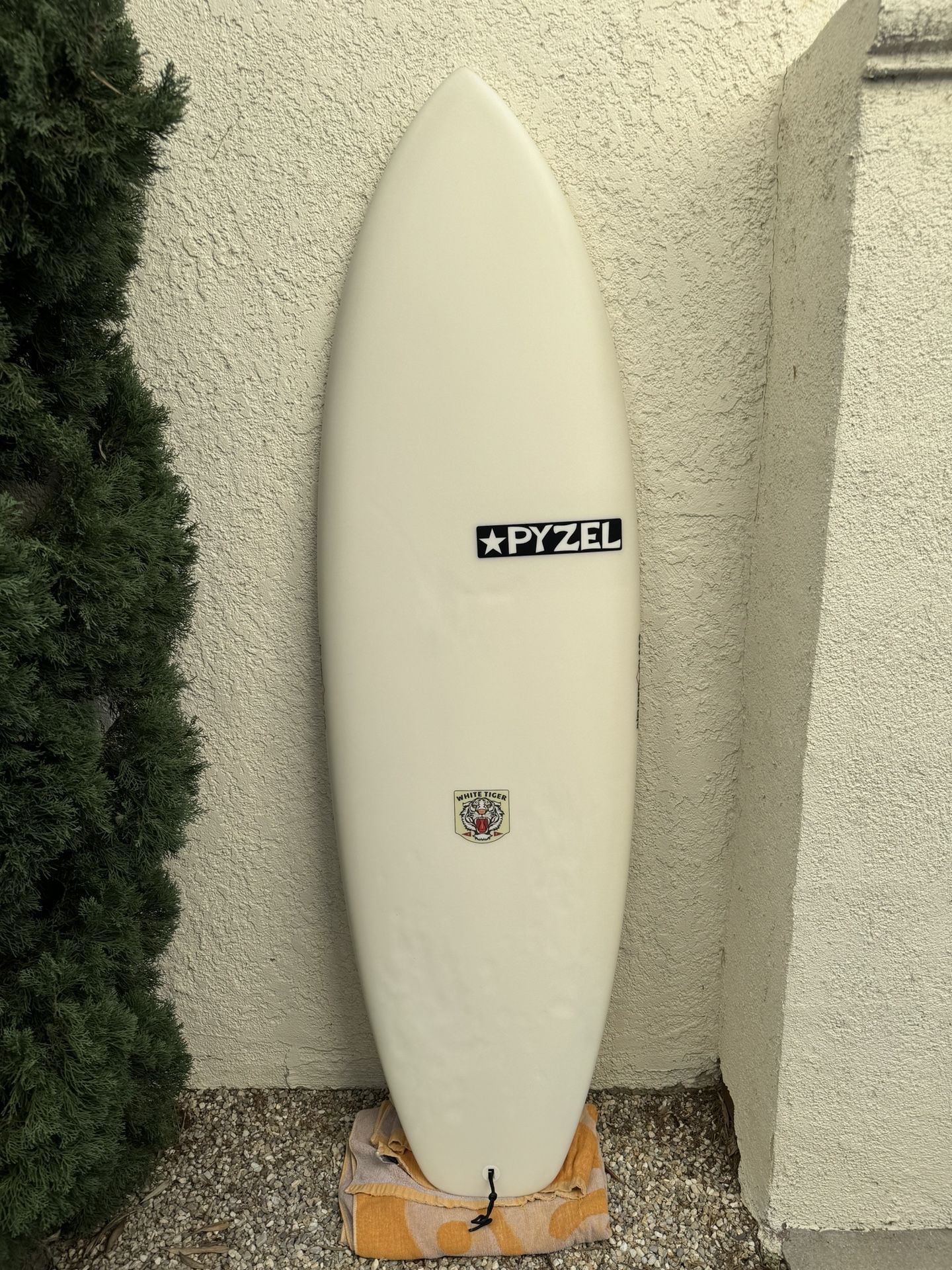 SURFBOARD- 5’8” Pyzel Varial Foam “White Tiger”