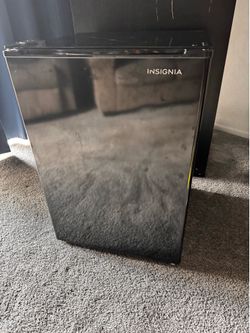 Mini fridge