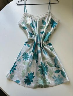 Ann Taylor blue floral slip
