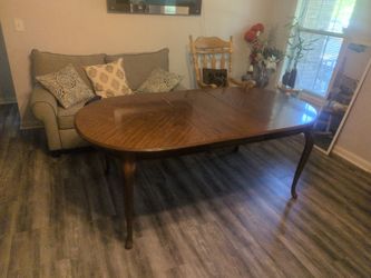 Dining tabe