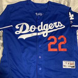 L.A. Dodgers Baseball Jersey Men’s Size Medium- Large 